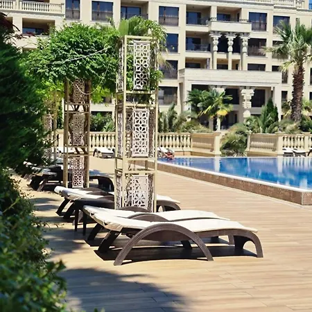 Luxurious - Pool View In Argisht Partez Варна